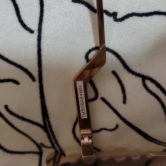 Fendi Sunglasses - Picture 3 of 6